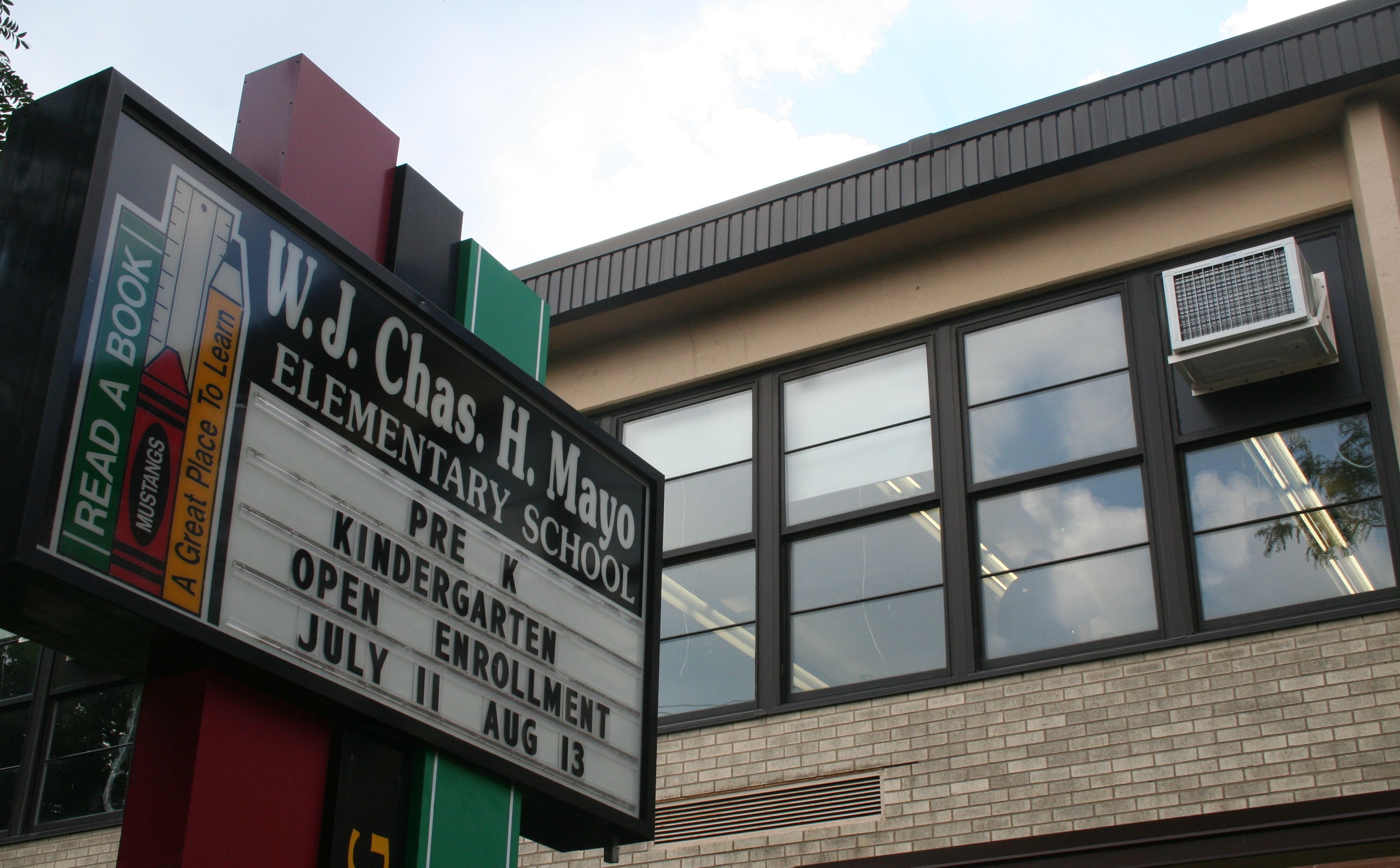 featured image William J & Charles H Mayo Elementary School